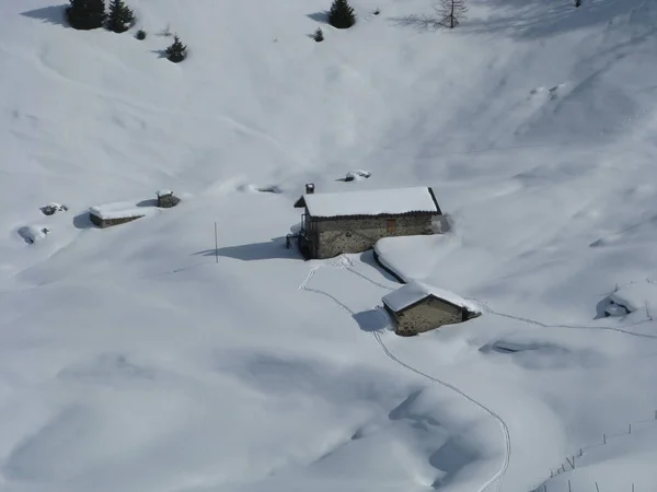 Tillflykt Nedsänkt Snön Monte Rosa — Stockfoto