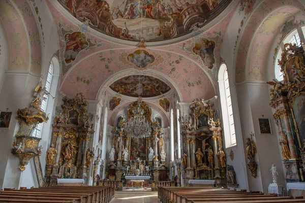 Oberammergau Německo Července 2019 Interiérová Architektura Nábytkem Dekoracemi Freskami Sochami — Stock fotografie