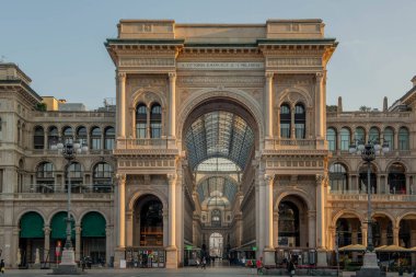 Milano 'daki Vittorio Emanuele Galerisi