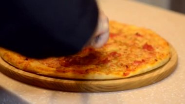 ekmek kesme pizza