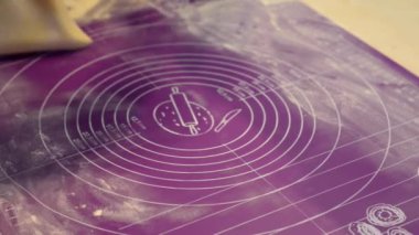 ince hamur elma strudel hazırlanması