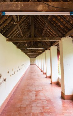 Eski yürüyen kapısı