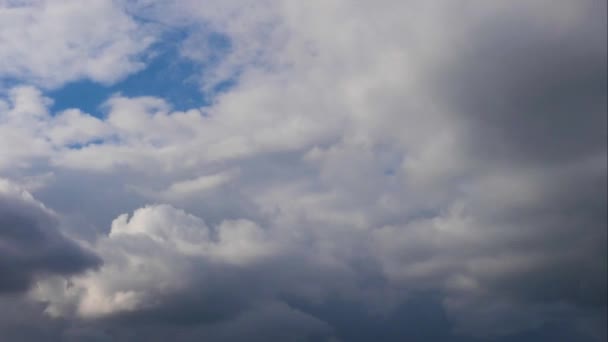 Löpande Moln Regn Moln Täcker Marken Tid Förflutit Åskmoln — Stockvideo