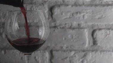 Kırmızı şarap, cam, tuğla duvar, arka plan, şarap.