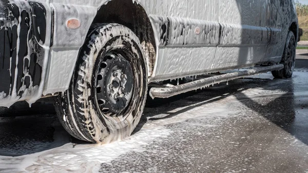 Car Wash Lorry Covered Foam Cleaner — Stock Photo, Image