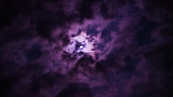 Timelapse Nocnego Nieba Pełni Księżyca Księżyc Chmury Toczą Się Nocą — Wideo stockowe