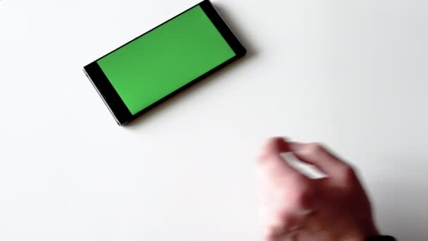 Smartphone Com Uma Tecla Chroma Tela Verde Deslize Para Direita — Vídeo de Stock