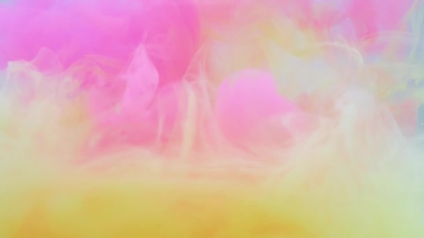 부드러운 무지개 추상적 아크릴 페인트의 노란색의 색조와 분홍빛 파스텔 아크릴 — 비디오