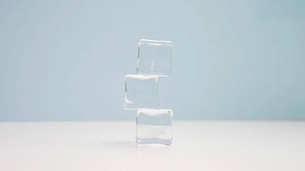 Cubos Sobre Fondo Azul Cubos Cristal Hielo Artificial —  Fotos de Stock