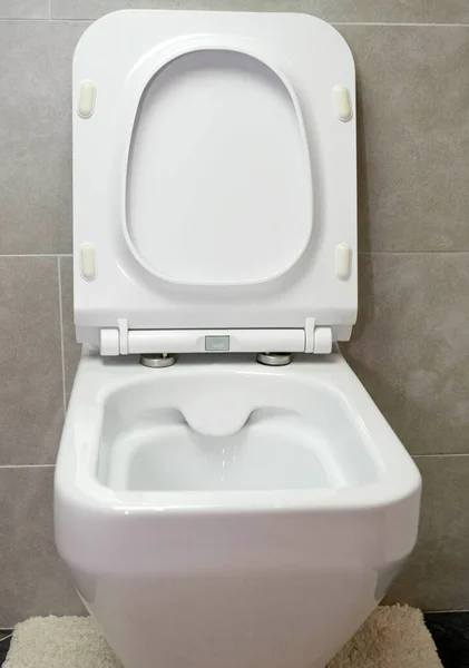 Gros Plan Sur Cuvette Des Toilettes Blanches Toilettes Modernes — Photo