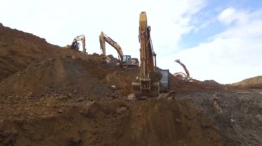 Rusya St.Peterburg - 28 Şubat: Ekskavatör hava atış seviye toprak, yeni boru hattı İnşaat