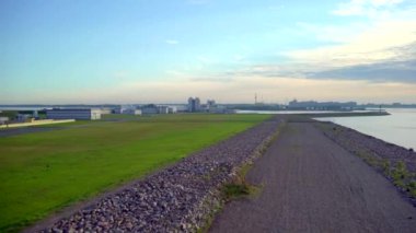 Hava atış büyük yolcu feribot yelken Gölü kanalda yelken.