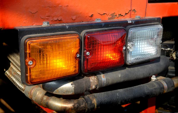 Lâmpada de luz traseira de três cores do caminhão — Fotografia de Stock