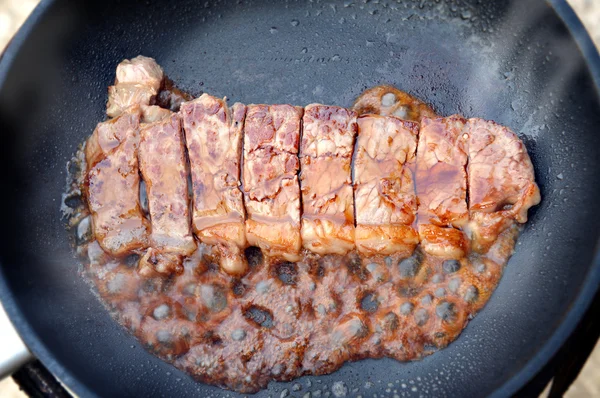 Teppanyaki grelhar o belo bife teriyaki — Fotografia de Stock