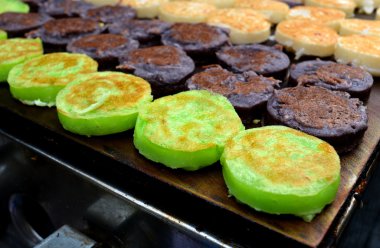 Tay tarzında sokak Hindistan cevizi tatlı krep Babin şeker olduğunu