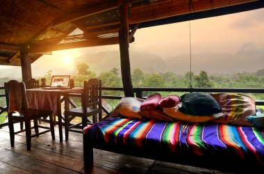 vangvieng kırsal balkon sakin ol 