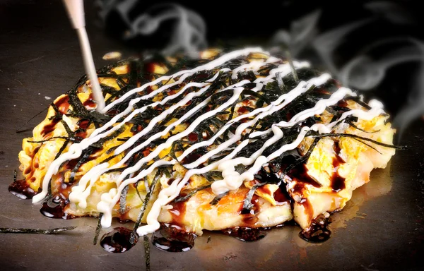 Okonomiyaki japanese pizza — Stock Photo, Image