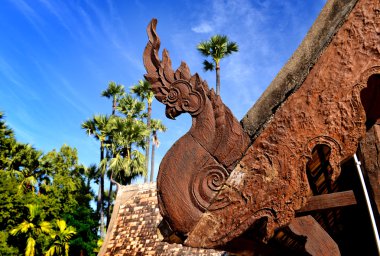  Tay tapınak ahşap oymalar