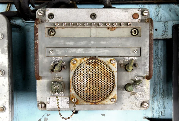 Velho rádio em navio de guerra em museam — Fotografia de Stock
