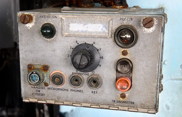 Velho rádio em navio de guerra em museam — Fotografia de Stock