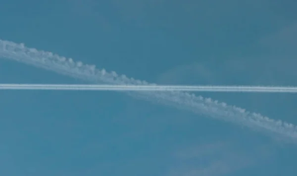 Avión Carga Volador Cielo Azul —  Fotos de Stock