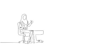 Tek çizgili kendi kendine çizim yapan dört profesyonel Arap kadını bir takım toplantısında tesettüre çekiyor. Özel kurumsal işbirliği ve kadın liderlik. Devamlı bir çizgi. Tam uzunluk canlandırması