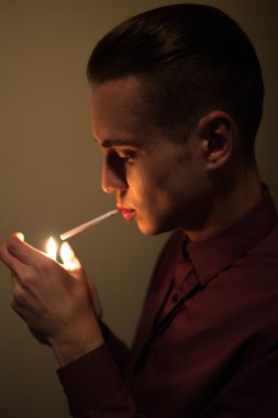 Sigara çocuk odasında