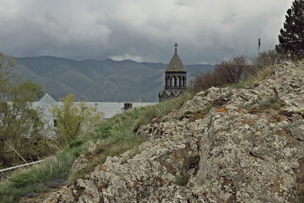 Oude kerk op de heuvel — Stockfoto
