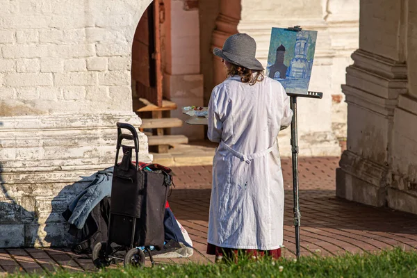 2020 Moscow Russia Woman Painting Picture Open Air Hobby Park — Stock Photo, Image