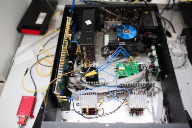 Tek foton şifre çözücü kodlayıcı fiber optik şifreleme.