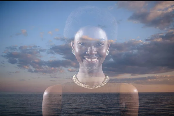 Nahaufnahme Porträt einer afrikanisch-amerikanischen Frau mit Afro-Frisur auf weißem Studiohintergrund — Stockfoto