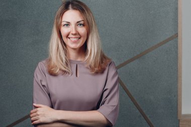 İş kadını genç yetişkin koçu..