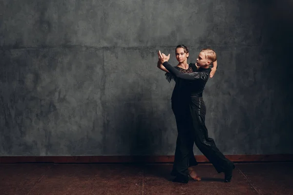 Bailes de salón Aprender a bailar Vals Fox Pasodoble...