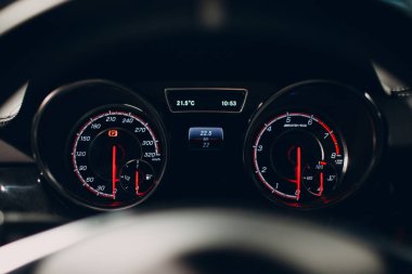 ABD - New York, 19 Mart 2019: Yeni modern Mercedes Benz AMG GLE 63 S 4MATIC galeri salonu iç mimarisi