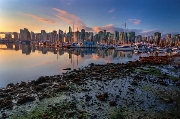 Vancouver şehir merkezindeki gündoğumu — Stok fotoğraf