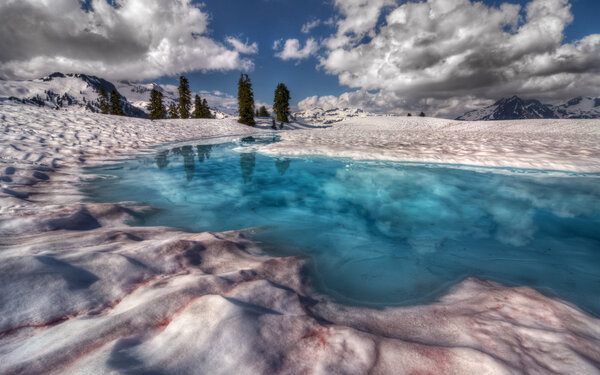 Brilliantly blue melt pool