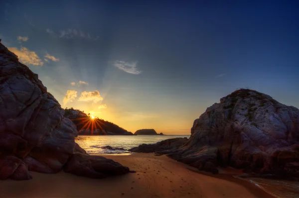 Zertretener Sand am Strand des Ozeans — Stockfoto