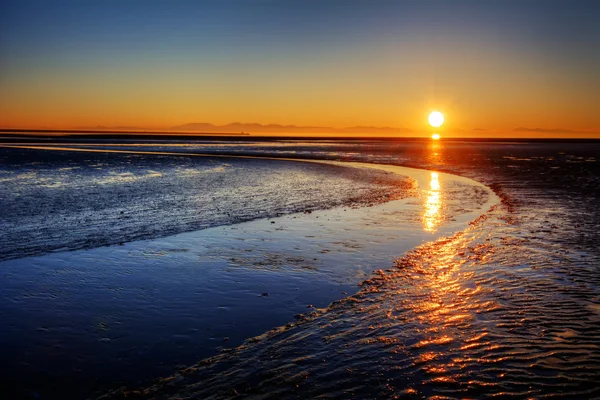 Spiaggia oceanica al tramonto — Foto Stock