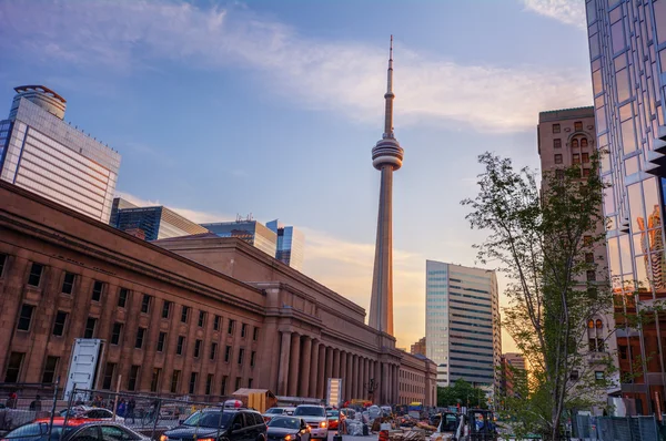 Шоссе Торонто с городским пейзажем — стоковое фото