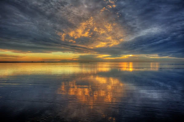 Dark omninous clouds — Stock Photo, Image