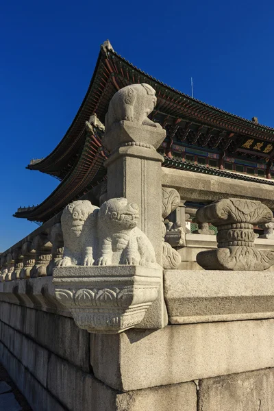 Korean traditional wood house in royal palace in seoul, korea. — Stock Photo, Image