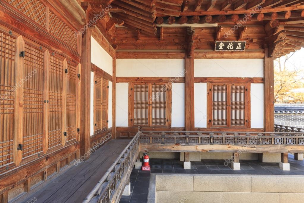 Korean traditional wood house 'HanOk' close up — Stock Photo