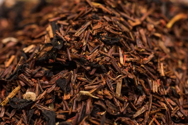 Droge zwarte thee met rooibos — Stockfoto