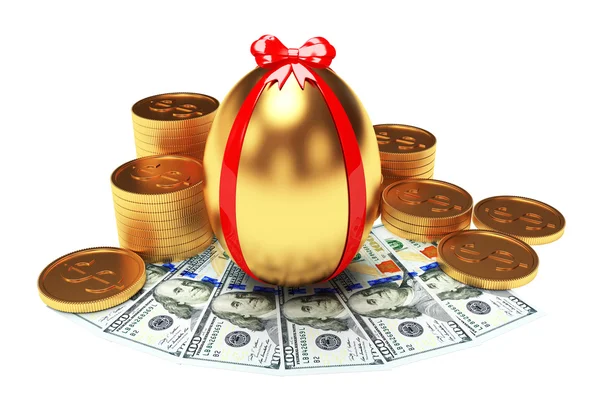 Huevo de Pascua de oro en billetes y monedas de dólar — Foto de Stock