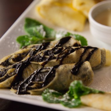 Krep haşhaş tohumu ve chokolate ile