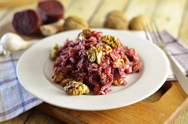 Ceviz diyet pancar salatası