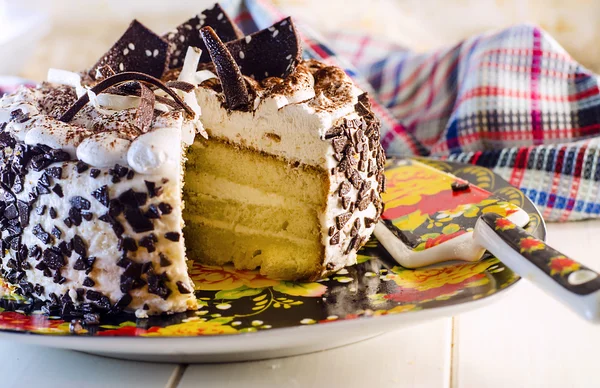 Cake with cream and chocolate — Stock Photo, Image