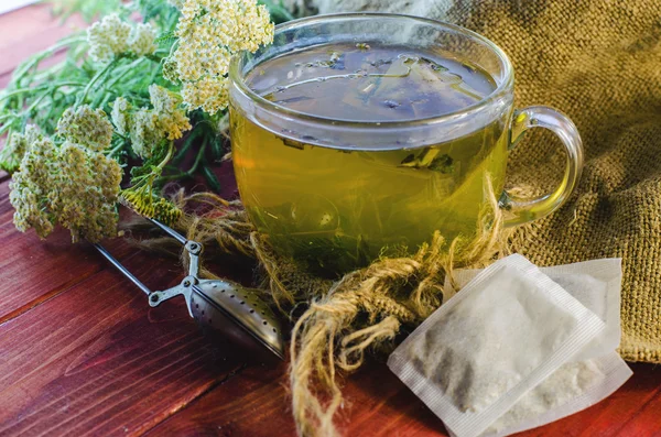 çay şifalı otlar ile