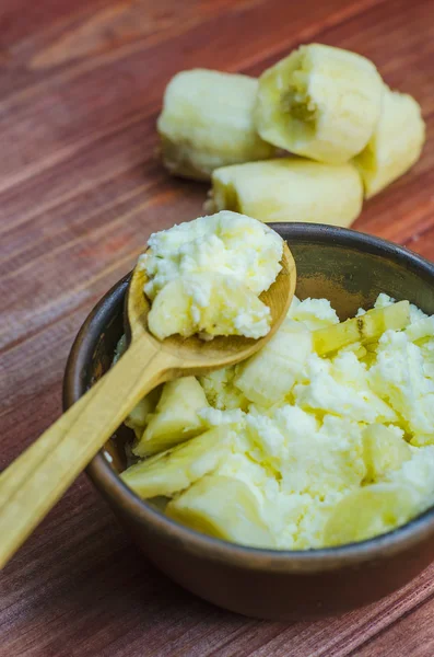 Fiocchi di latte con una banana — Foto Stock