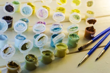 renkli Akrilik boyalar kümesi